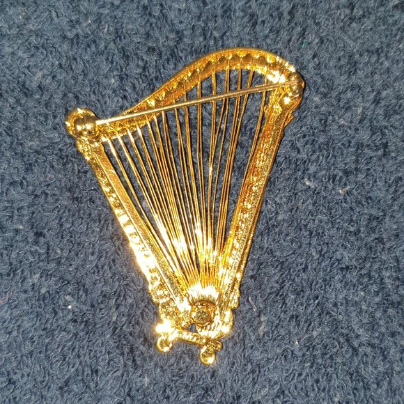 ✨ 2’’ Vintage Monet Harp Brooch – Gold Tone with White Rhinestones ✨ - Picture 6 of 10
